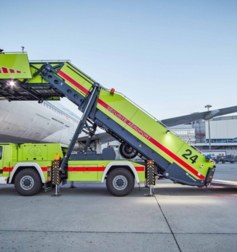 escalera_de_escape_aeroportuaria_3